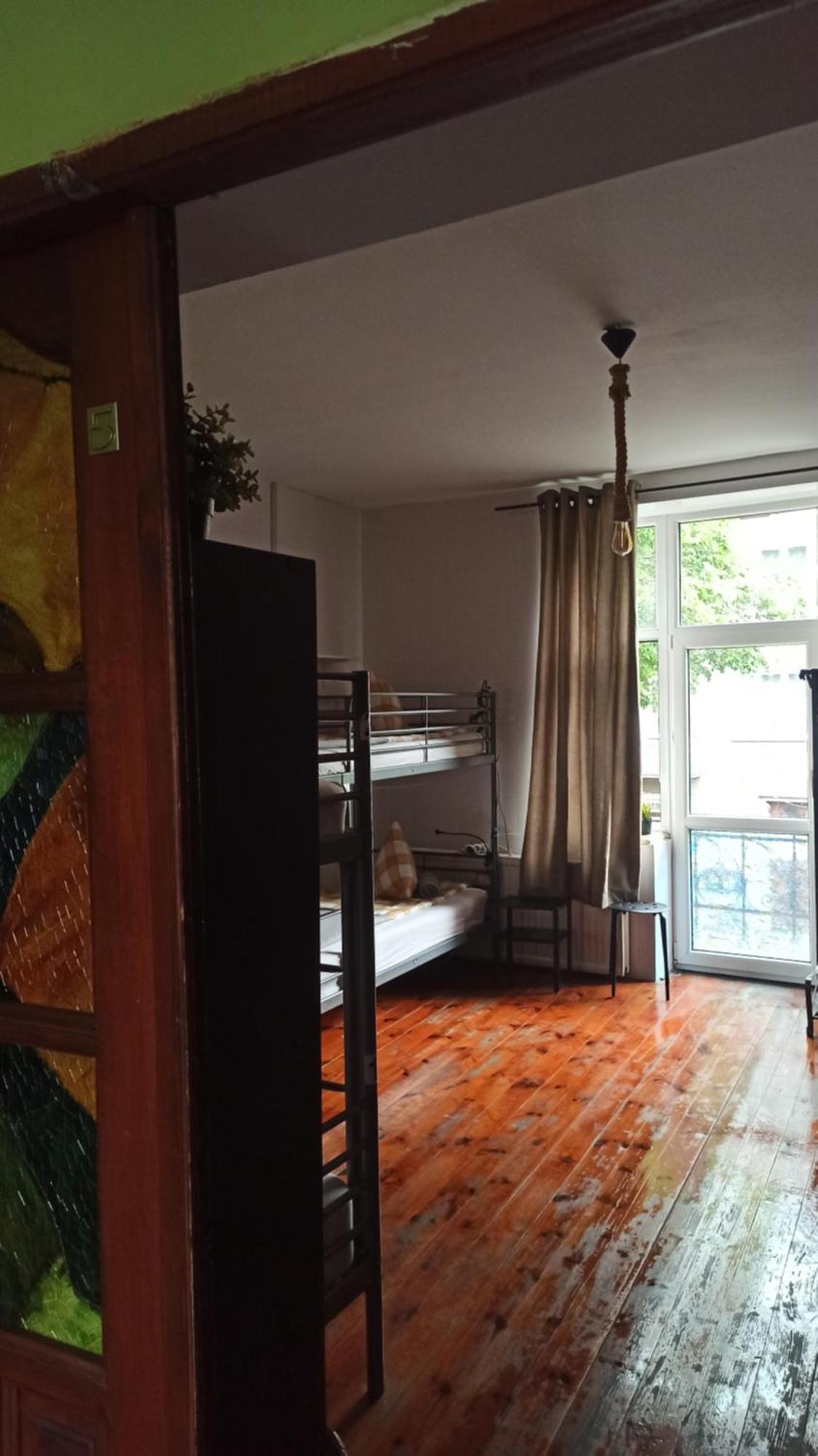 Hostal Retro & Garden *