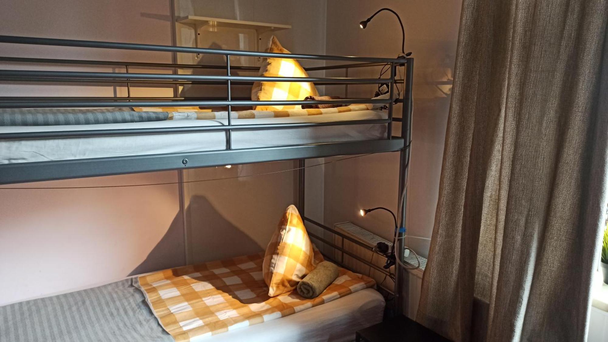 Retro & Garden Hostal *