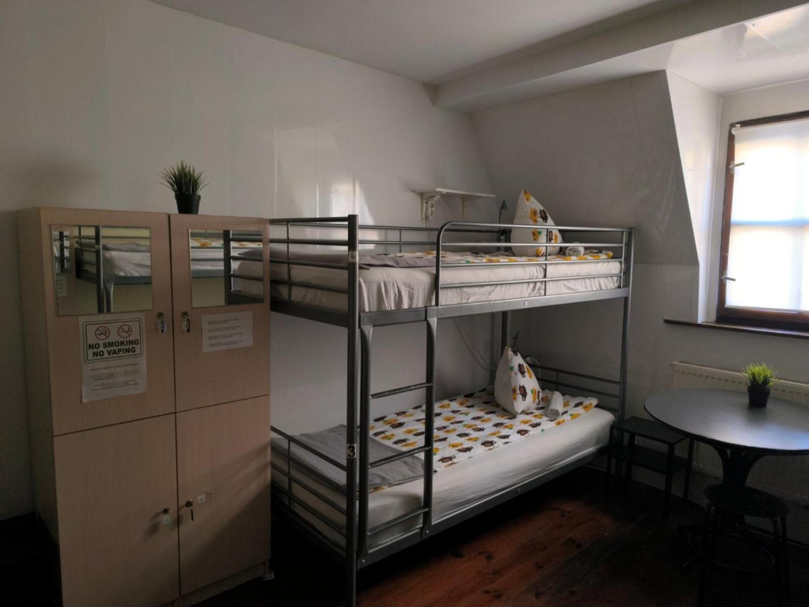 Hostal Retro & Garden *