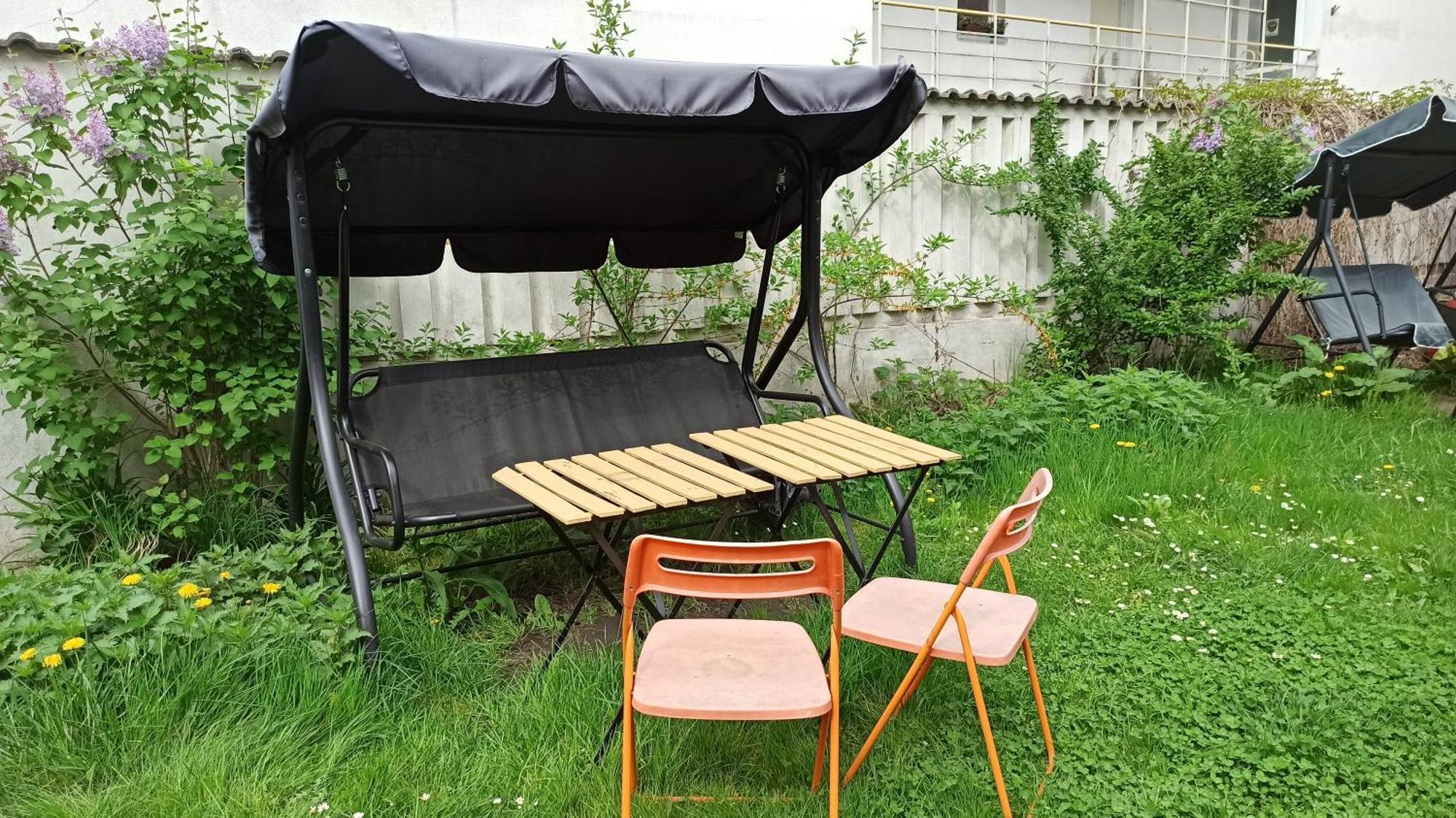 Хостел Retro & Garden *